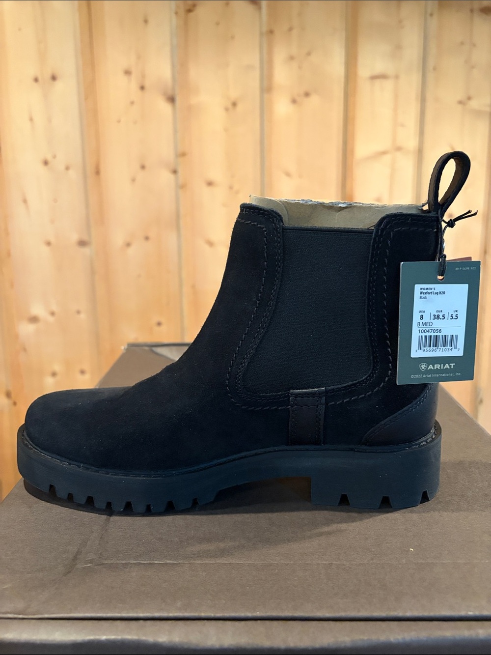 Ariat Women’s Black Suede Chelsea Lug Boot